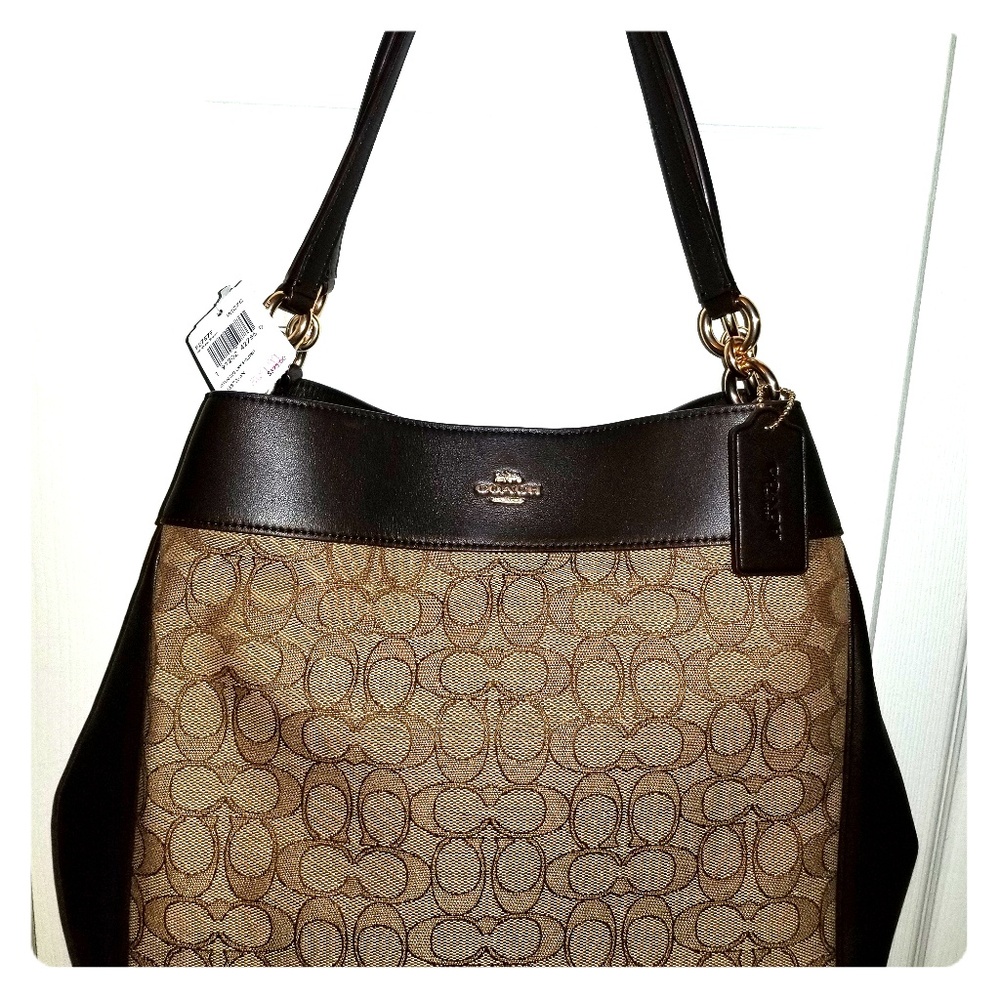 Coach NWT Lexy Shoulder Bag